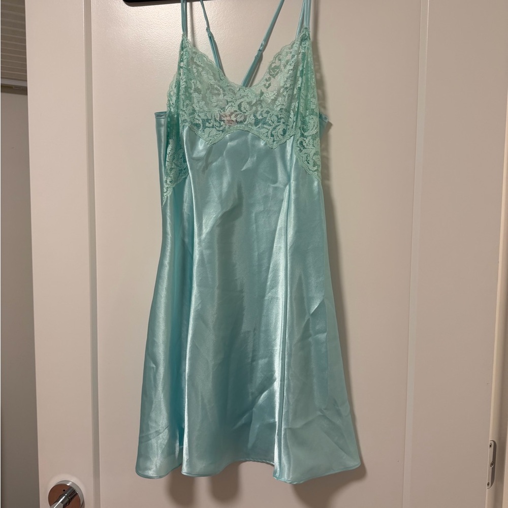 VINTAGE Victoria Secret “something blue” lingerie set with matching robe